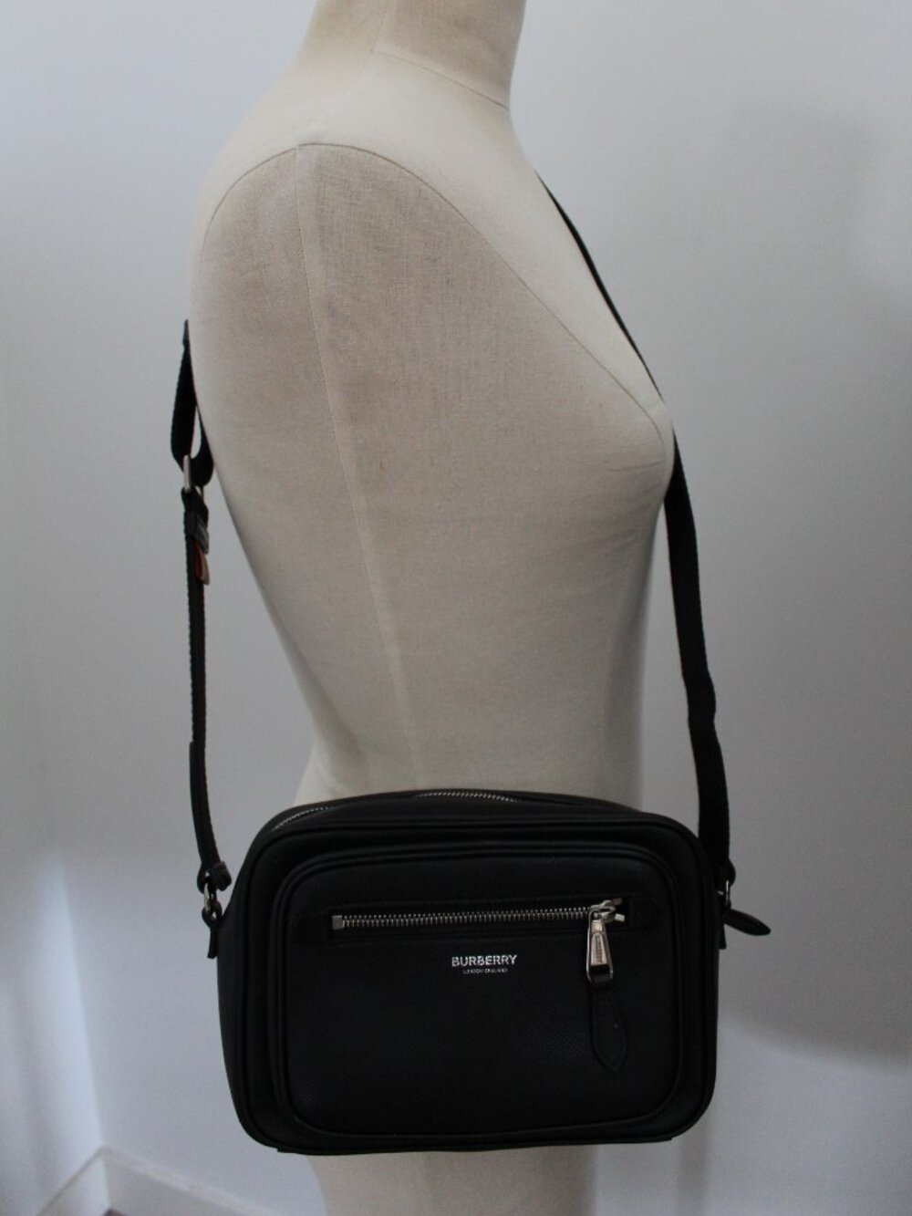 NWT Burberry Paddy Leather Crossbody Shoulder Bag Wide Strap Black Zip Top - Picture 2 of 11